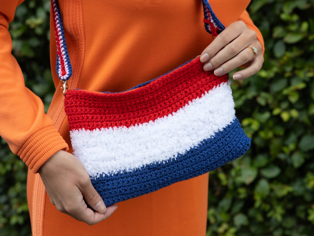 haakpatroon-nederlandse-vlag-clutch